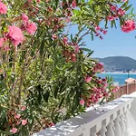 Apostolis ゲストハウス