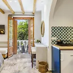 Apostolis ゲストハウス