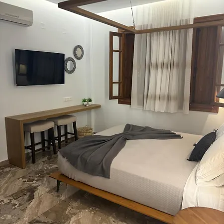 Apostolis 招待所 4*