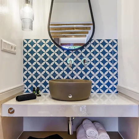 Apostolis 招待所 4*