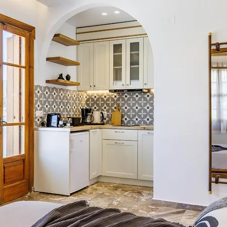 Apostolis Studios Guest house Skopelos Town