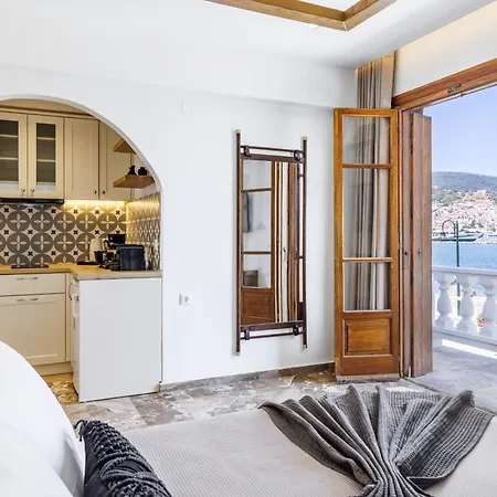 Guest house Apostolis Studios 4*