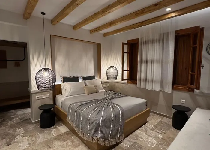 Apostolis Studios Skopelos Town